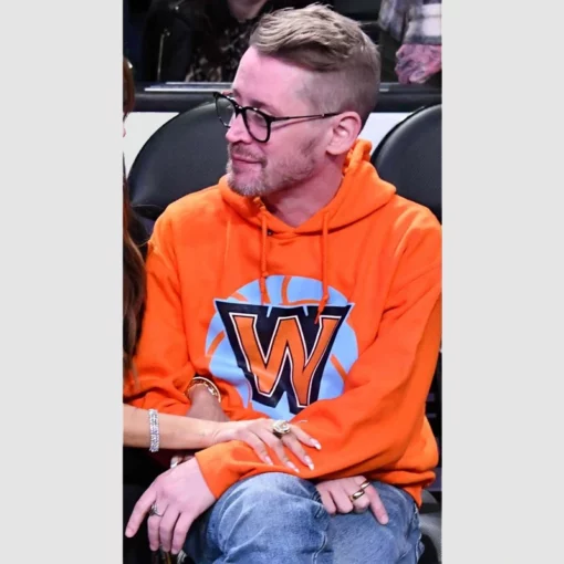 Knicks vs Lakers Game McCaulay Culkin Hoodie