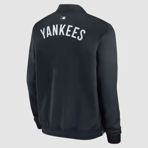 NY Yankees full-zip dugout jacket in classic black colorway.